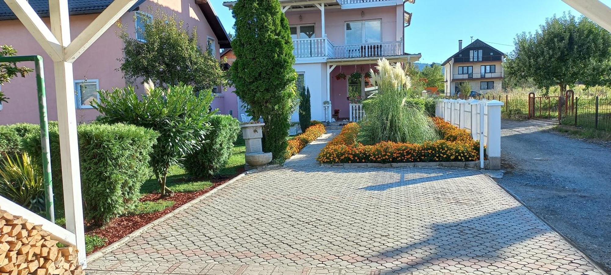 Holiday Home Peaceful Retreat Visoko Exterior photo